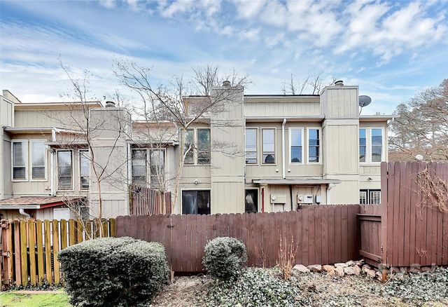 7931 Charter Oak Lane, Charlotte, NC 28226