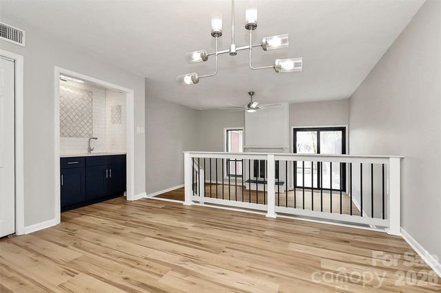 7931 Charter Oak Lane, Charlotte, NC 28226