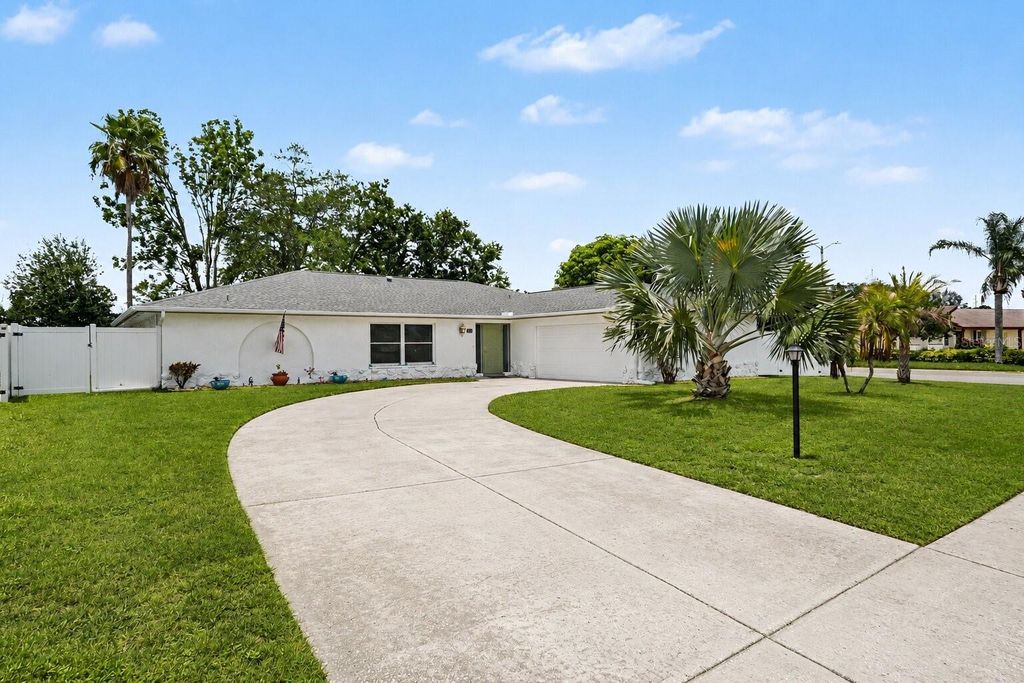 1501 NEW BEDFORD DRIVE, Sun City Center, FL 33573