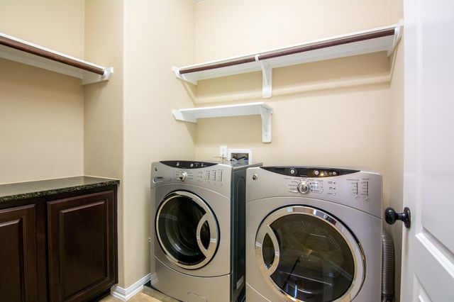 11 Cheswood Manor, The Woodlands, TX 77382