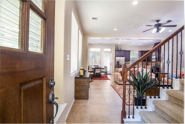 11 Cheswood Manor, The Woodlands, TX 77382