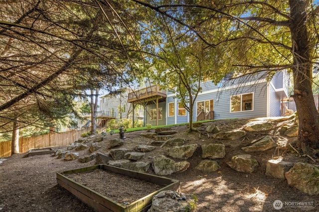 10108 186th Court NE, Redmond, WA 98052