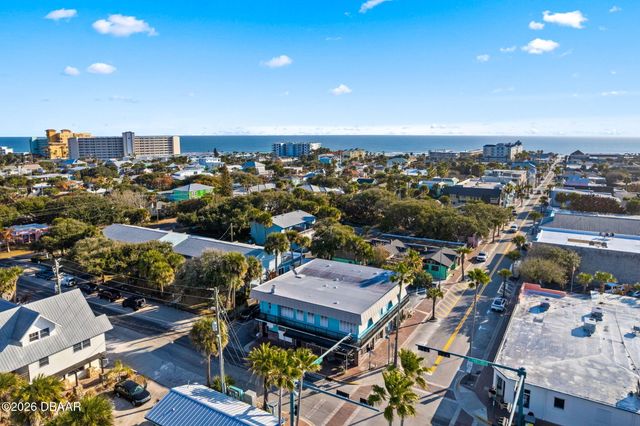 101 N Pine St Apt 2, New Smyrna Beach, FL 32169