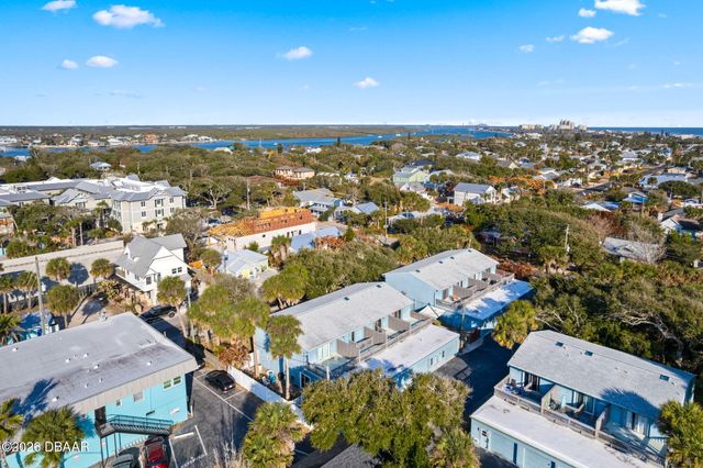 101 N Pine St Apt 2, New Smyrna Beach, FL 32169