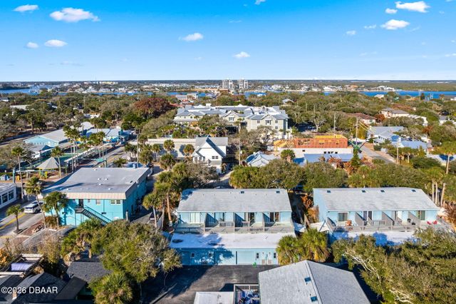 101 N Pine St Apt 2, New Smyrna Beach, FL 32169