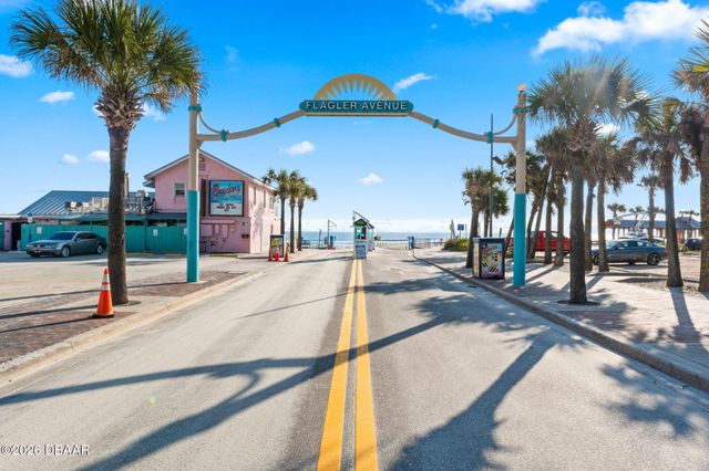 101 N Pine St Apt 2, New Smyrna Beach, FL 32169