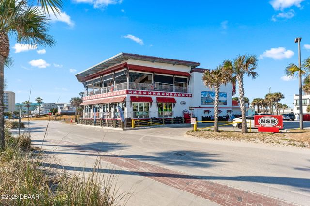 101 N Pine St Apt 2, New Smyrna Beach, FL 32169