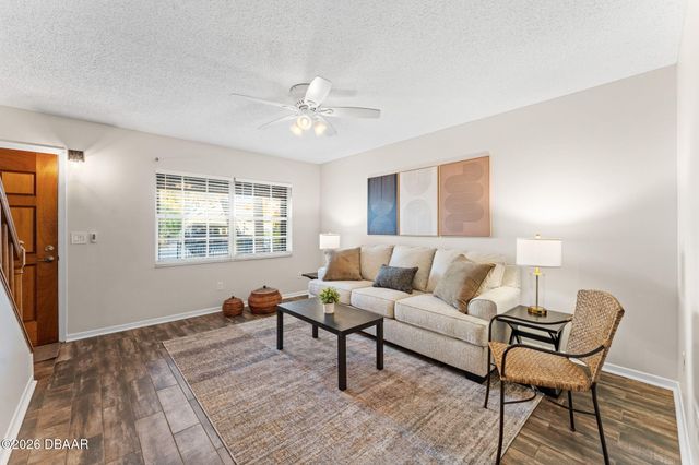 101 N Pine St Apt 2, New Smyrna Beach, FL 32169