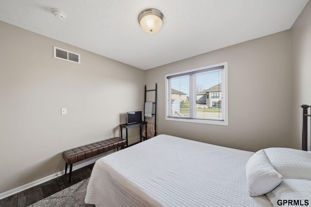 7620 Glynoaks Ct Court, Lincoln, NE 68516