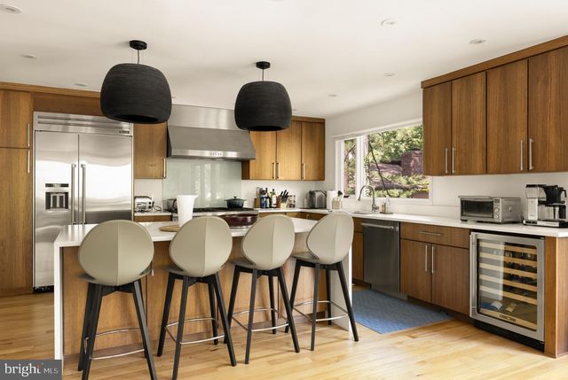 2710 BRANDYWINE ST NW, Washington, DC 20008