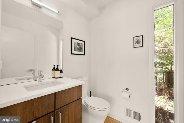 2710 BRANDYWINE ST NW, Washington, DC 20008