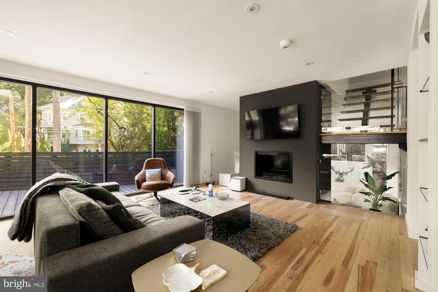 2710 BRANDYWINE ST NW, Washington, DC 20008