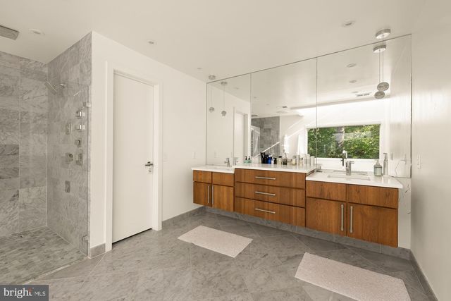 2710 BRANDYWINE ST NW, Washington, DC 20008