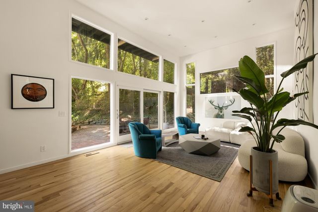 2710 BRANDYWINE ST NW, Washington, DC 20008
