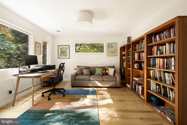 2710 BRANDYWINE ST NW, Washington, DC 20008