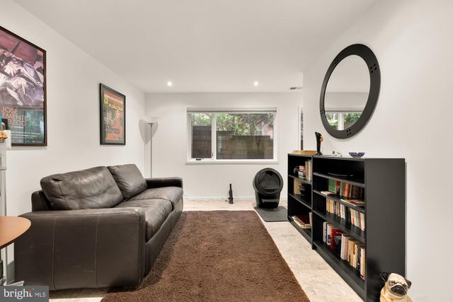 2710 BRANDYWINE ST NW, Washington, DC 20008