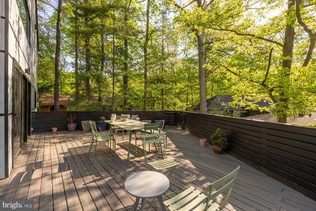 2710 BRANDYWINE ST NW, Washington, DC 20008