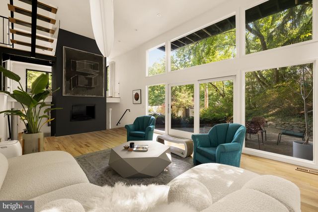 2710 BRANDYWINE ST NW, Washington, DC 20008