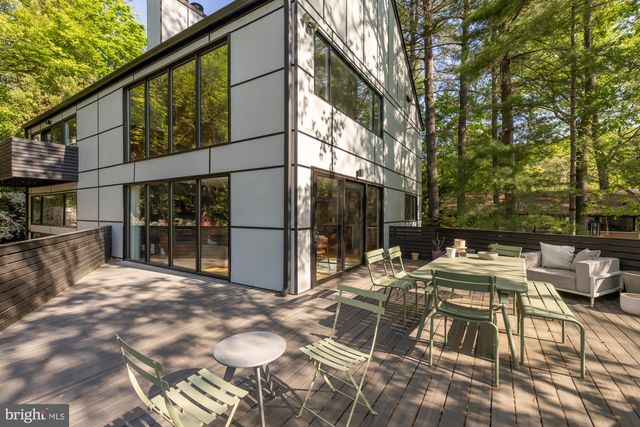 2710 BRANDYWINE ST NW, Washington, DC 20008