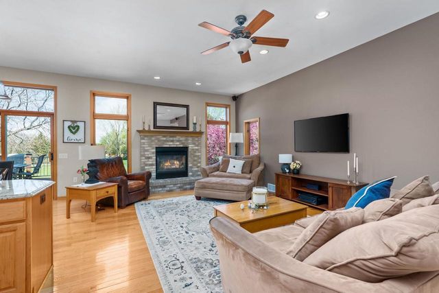 W14110 Crestview Drive, Prairie Du Sac, WI 53578