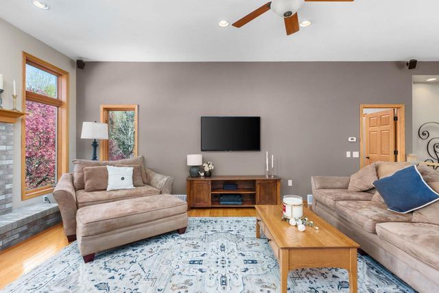W14110 Crestview Drive, Prairie Du Sac, WI 53578
