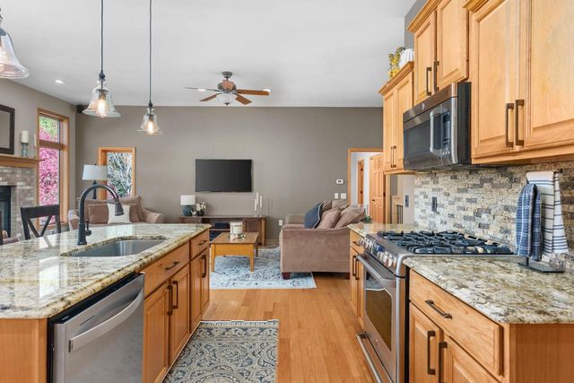 W14110 Crestview Drive, Prairie Du Sac, WI 53578