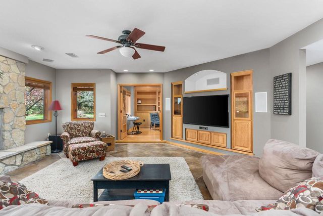 W14110 Crestview Drive, Prairie Du Sac, WI 53578
