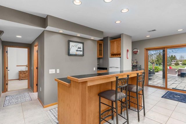 W14110 Crestview Drive, Prairie Du Sac, WI 53578