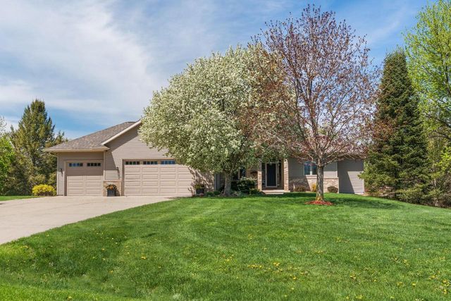 W14110 Crestview Drive, Prairie Du Sac, WI 53578
