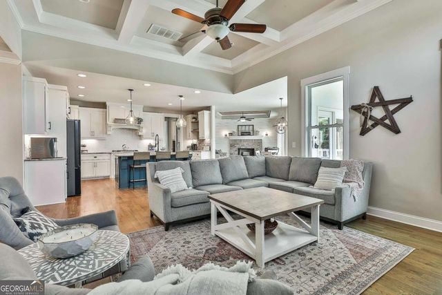 170 Belle Maison Drive, Newnan, GA 30265