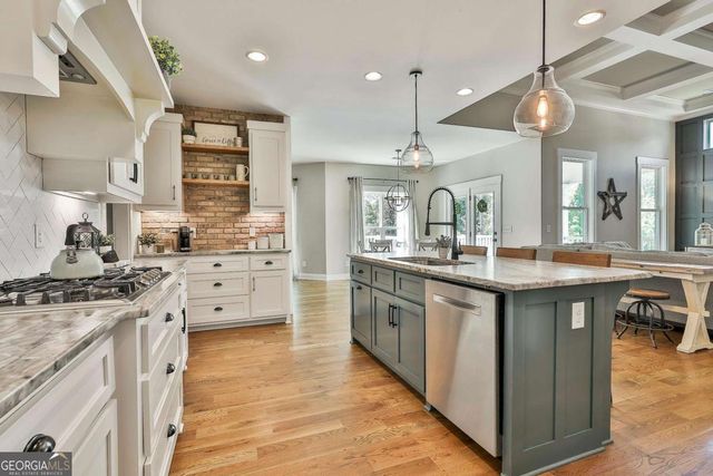 170 Belle Maison Drive, Newnan, GA 30265