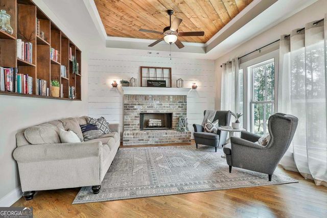 170 Belle Maison Drive, Newnan, GA 30265