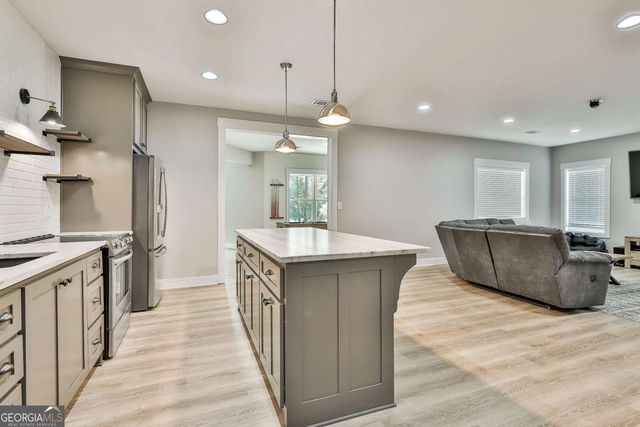 170 Belle Maison Drive, Newnan, GA 30265
