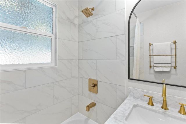 1531 Dickson St, Sacramento, CA 95822