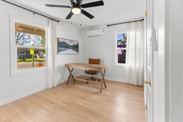 1531 Dickson St, Sacramento, CA 95822