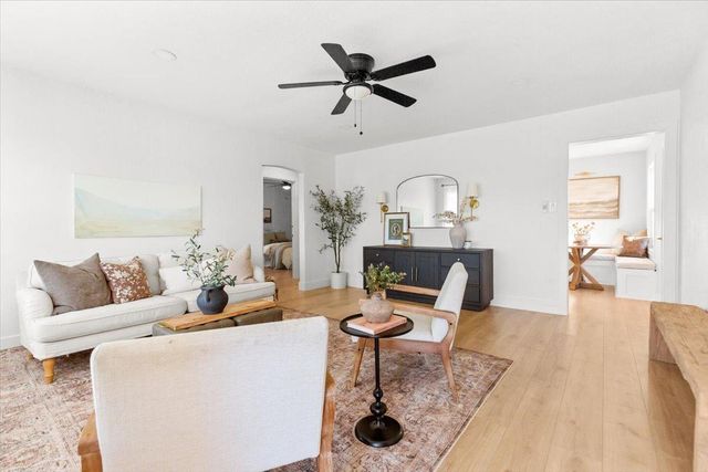 1531 Dickson St, Sacramento, CA 95822