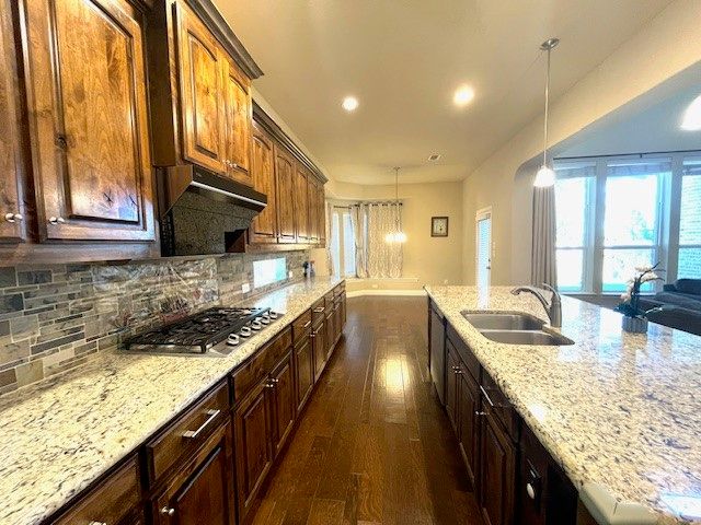 13964 Wainhouse Road, Frisco, TX 75035