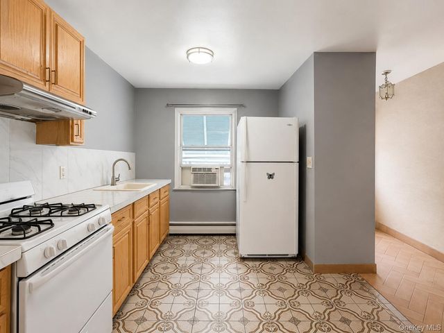 115-08 Poppenhusen Avenue, College Point, NY 11356