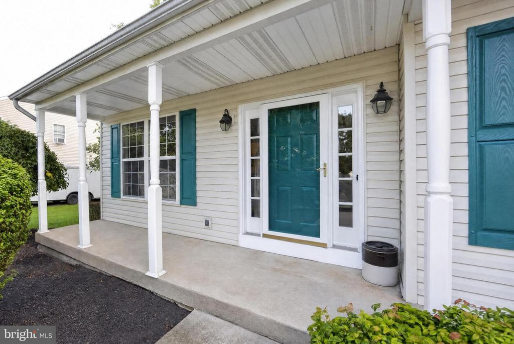 20 AVA CIR, GILBERTSVILLE, PA 19525 — photo 2