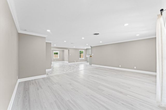 7718 Dillon Street, Houston, TX 77061