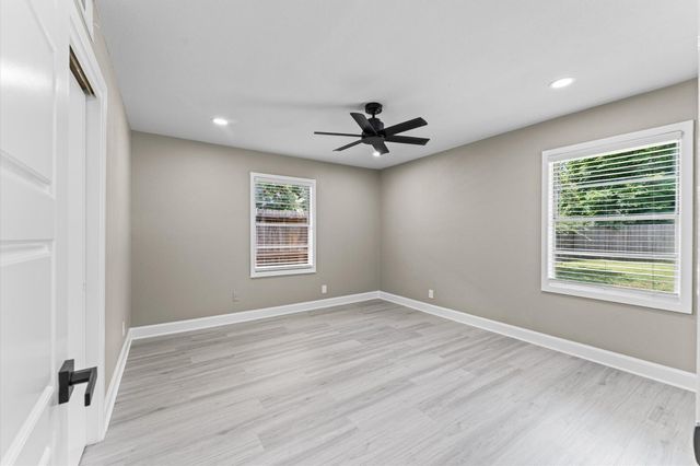7718 Dillon Street, Houston, TX 77061