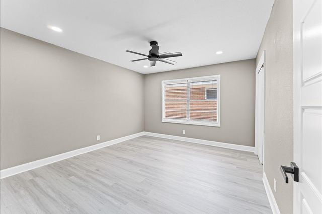 7718 Dillon Street, Houston, TX 77061