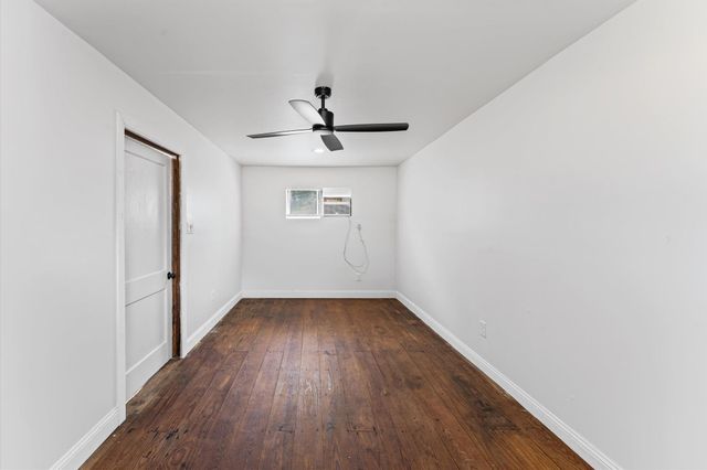 7718 Dillon Street, Houston, TX 77061