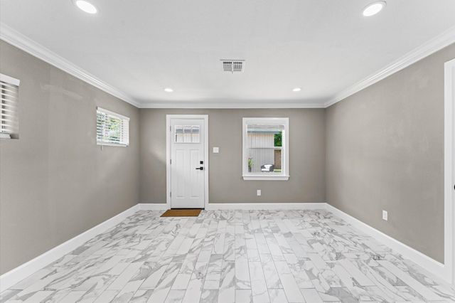 7718 Dillon Street, Houston, TX 77061