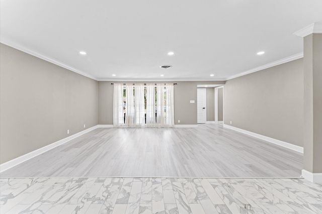 7718 Dillon Street, Houston, TX 77061