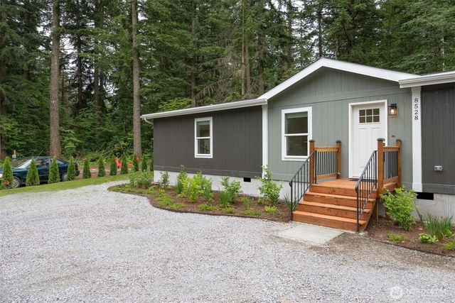 8528 Juniper Place, Maple Falls, WA 98266