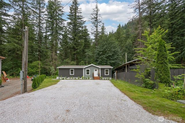 8528 Juniper Place, Maple Falls, WA 98266