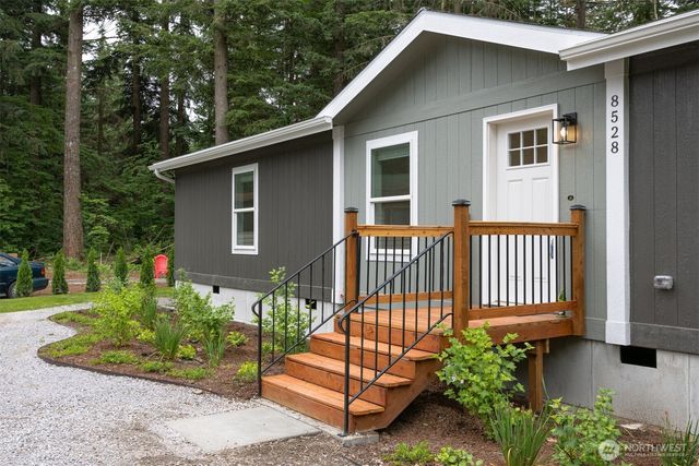 8528 Juniper Place, Maple Falls, WA 98266