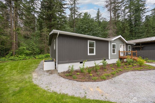 8528 Juniper Place, Maple Falls, WA 98266