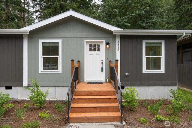 8528 Juniper Place, Maple Falls, WA 98266